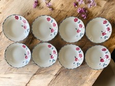 8 assiettes creuses anciennes en faïence de Salins-lès-Bains (Jura)