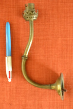 Ancien Col de cygne à galerie en laiton pour applique murale