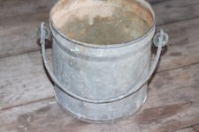 Ancien seau en zinc , pot de
