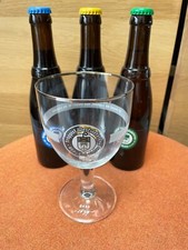 1 verre à bière  westvleteren de 0,33 l neuf + 1 n 6, n 8 et n 12. 