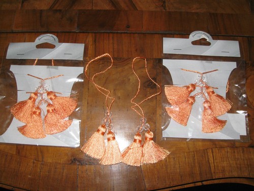 Petits pompons doubles - 6,