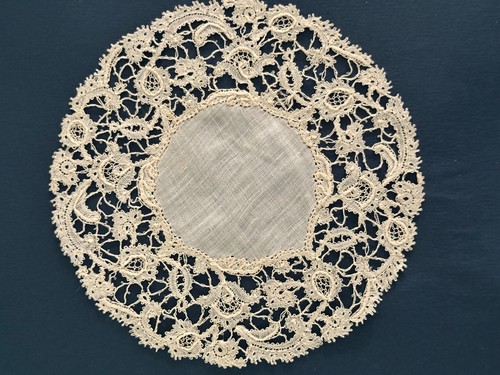 Ancien napperon dentelle - en,