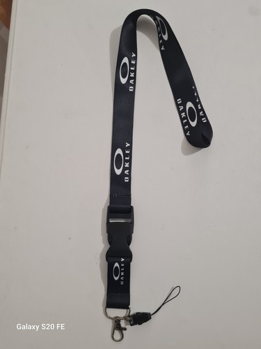 Tour cou cordon - cordon, porte