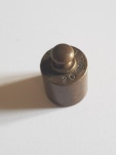 ANCIEN POIDS EN LAITON 20