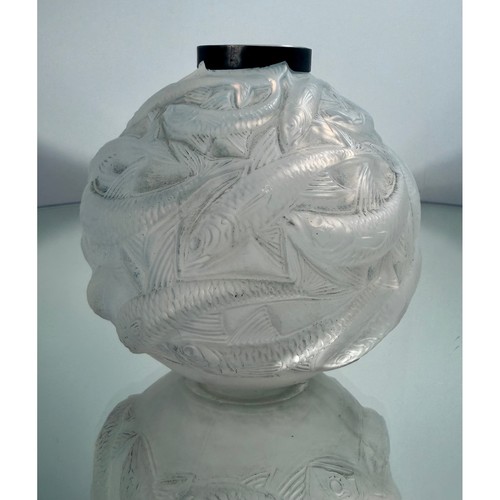 Rene lalique 1927 oleron - "r",