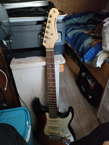 Guitare électrique stagg - guitare,
