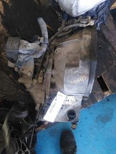 BOÎTE DE VITESSES / B /