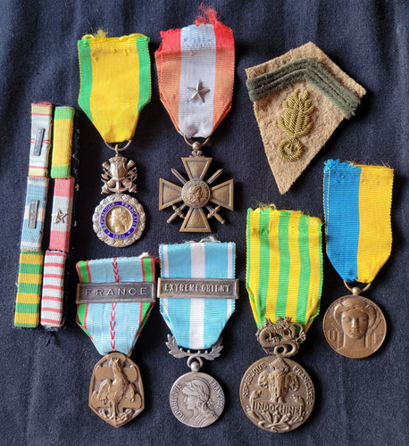 Lot médailles croix coloniale - médailles,