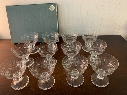Coupes champagne modèle - à,