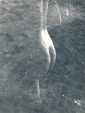 Photomontage : nu aux pavés tirage argentique d'époque photo photographie sexy