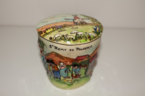 Cache pot signé maurin - e.,