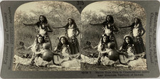 Keystone, Stéréo, Hawai, near Honolulu, Native Hula girls Vintage stereo card, 
