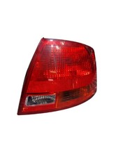 FEU ARRIERE DROIT EXTERIEUR AUDI A4 AVANT (B7) COMBI 2.0 TDI (BPW) 8E9945096E