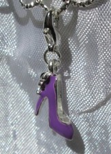 1 CHARM CHAUSSURE VIOLETTE