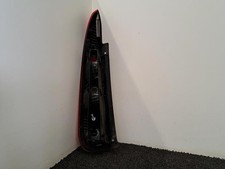 Feu arriere principal droit