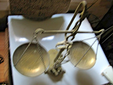 Ancienne Balance de marché à