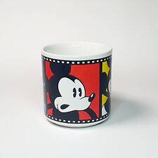 Ancien MUG Tasse Disney Mickey Jaune Rouge Cinéma EuroDisney No Relief 3D Mickey