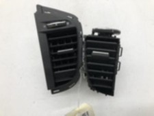 Aerateur tableau de bord RENAULT MEGANE 4 PHASE 1 687616296R