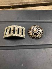 lot de 2 anciens boutons