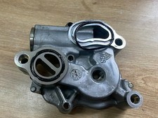 UN CARTER COUVERCLE PIECE