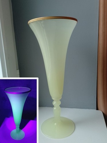 Vase opaline de - opaline,
