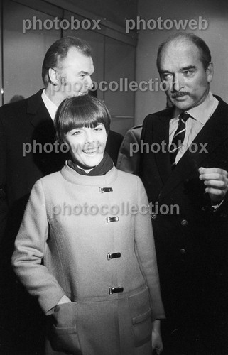 Mireille mathieu exclusive - *,