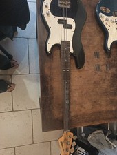 Guitare Basse Électrique