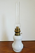 ANCIENNE LAMPE A PETROLE, EN