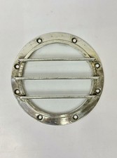 Ancienne trappe de hublot marine avec cage - décor de récupération nautique e...