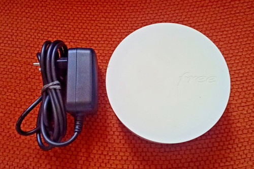 Repeteur wifi pop free - free, freebox