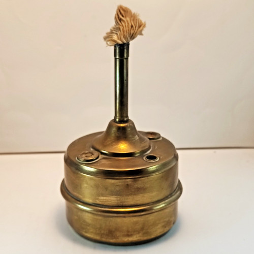 Ancienne lampe huile - à,