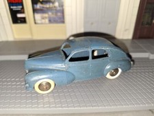 peugeot 203 DINKY TOYS  MECANO