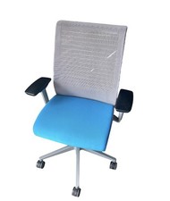 Steelcase Think V2 Office