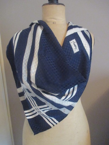 Foulard carré yves - yves, saint