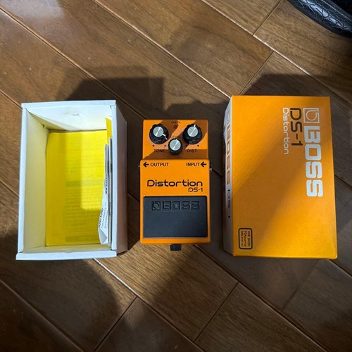 Boss distortion pedal - boss, ds-1