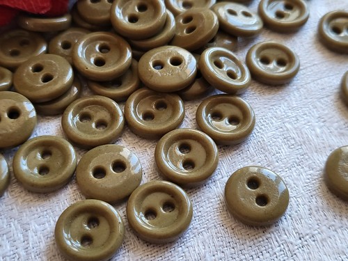 Lot boutons anciens pâte - lot,