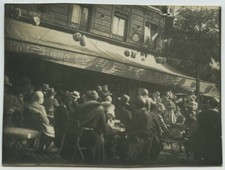 Café dansant le "Canon des Gobelins", Bd St-Marcel, Paris. 14 juillet 1930.