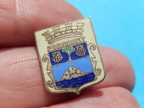 Insigne émaillé blason - insigne,