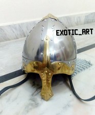 Ancien casque d'armure de