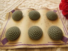 Lot 6 boutons anciens en verre