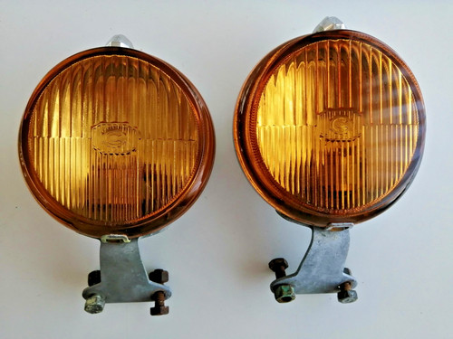 Deux anciens petits - anciens,