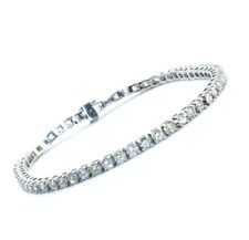 Bracelet 'Tennis' En Or Blanc 18 Carats Pour Femmes Avec 3,42 Carats De Diamants