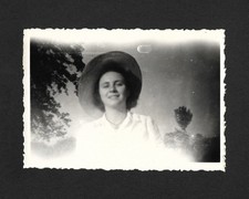 Portrait jeune femme souriante