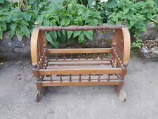 Rare ancien berceau en bois pour enfant, à bascule, avec têtes chevaux sculptées