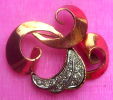 vintage "années 50" BROCHE volute de rubans métal doré et strass