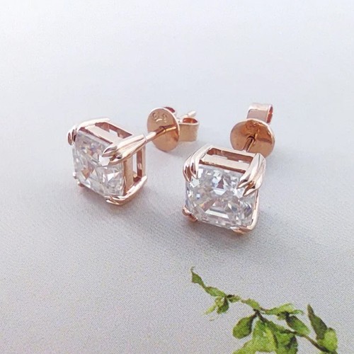 Clous solitaire diamant blanc