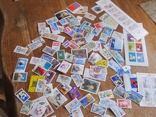 LOT DE TIMBRES NEUFS POUR AFFRANCHISSEMENT  (ou collection )valeur faciale 300F