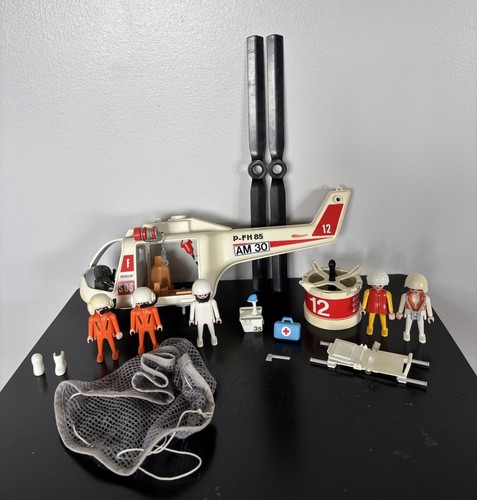 Incomplete vtg playmobil - as-is/incomplete,