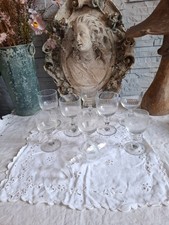 9 anciens  VERRES A PIED