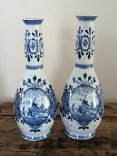 Vases Faïence DELFT  anciens décor MOULINS  bleus et blanc. La Paire .